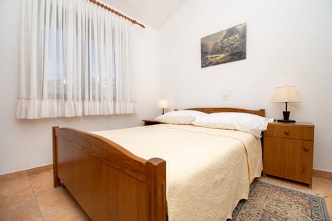 Apartments Mirjana - Unit 370259-13
