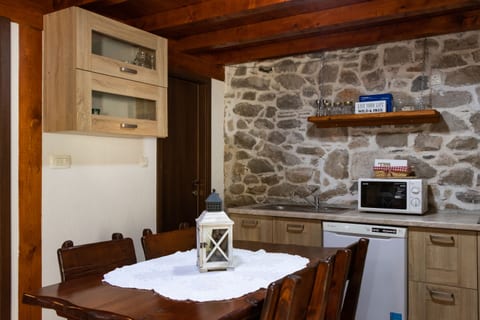 House Wood - Unit 370286-13