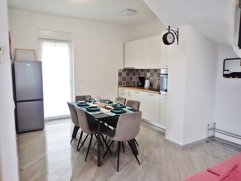 Apartment Azeret sa bazenom - Unit 370353-13