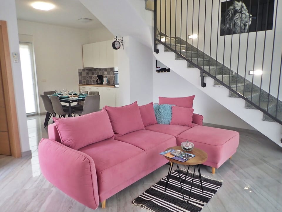 Apartment Azeret sa bazenom - Unit 370353-13