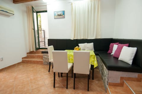 Apartments Lovran - Unit 370368-13