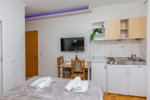 Apartments Tonko - Unit 370379-13