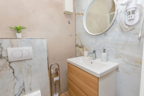 Apartments Tonko - Unit 370379-13