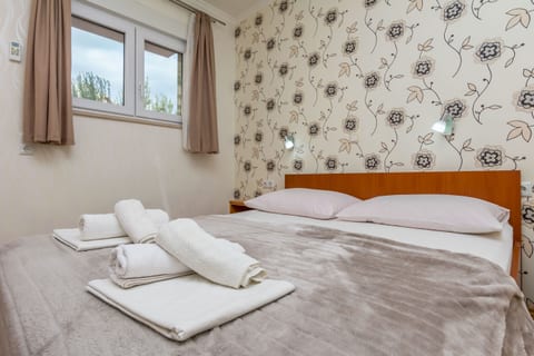 Apartments Tonko - Unit 370380-13