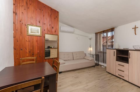 Apartments Nautical Nest - Unit 370395-13