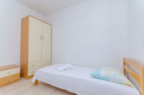 Apartments Modric - Unit 370399-13