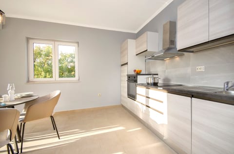 Apartments Maris - Unit 370406-13