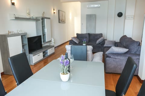 Apartments Seafront - Unit 370435-13