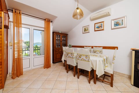 Apartments Nikolina J - Unit 370450-13
