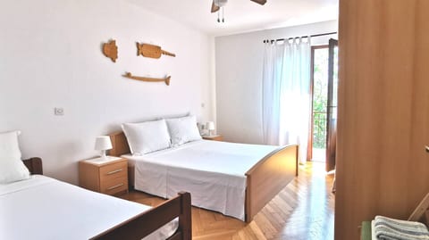 Apartments Marinic - Unit 370452-13