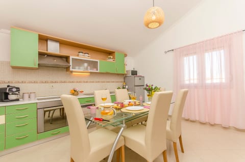 Apartment Chiara - Unit 370465-13