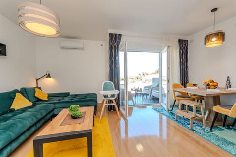 Apartment Babic - Unit 370509-13