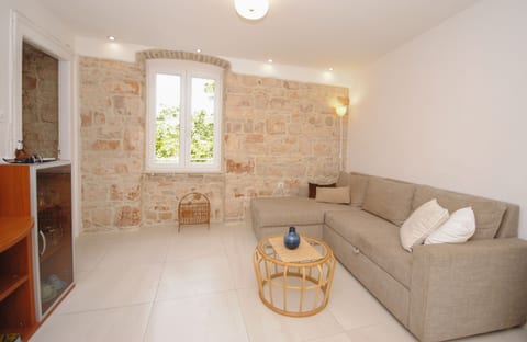Apartment Nives - Unit 370519-13