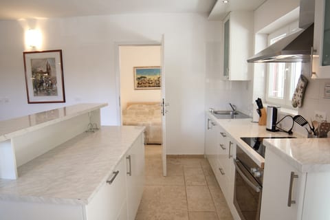 Apartments Adrian - Unit 370523-13