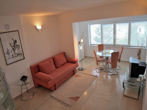 Apartments Adrian - Unit 370525-13