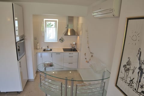 Apartments Adrian - Unit 370525-13