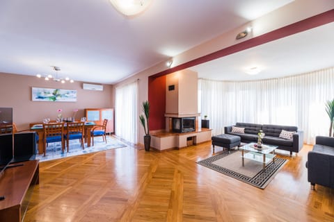 Villa Roko - Unit 370540-13