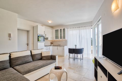 Apartments Villa Sky - Unit 370546-13