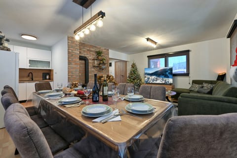 Apartments AVA - Unit 370569-13