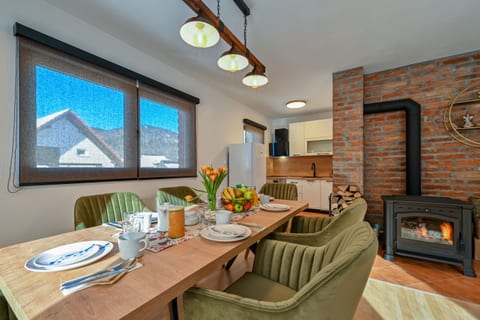 Apartments AVA - Unit 370570-13