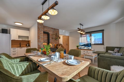 Apartments AVA - Unit 370570-13