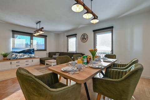 Apartments AVA - Unit 370570-13