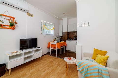 Apartments Mirjana T. - Unit 370706-13