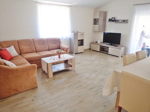 Apartment Kiki - Unit 370814-13