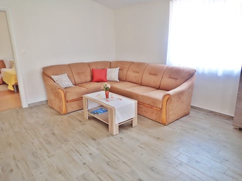 Apartment Kiki - Unit 370814-13