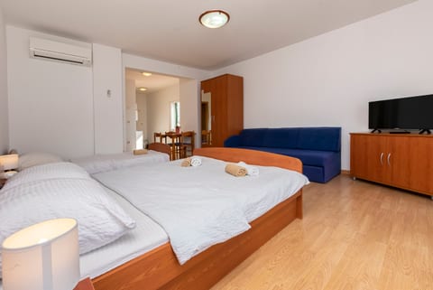 Apartments Villa Milas with pool - Unit 370863-13