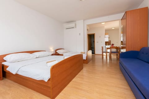 Apartments Villa Milas with pool - Unit 370863-13
