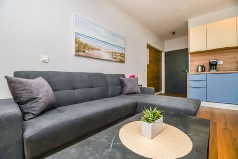 Apartments Neli - Unit 370907-13
