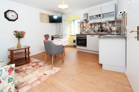 Apartments Nad Voltun - Unit 370916-13