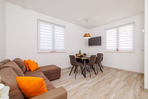 Apartments Margita 2 - Unit 370921-13