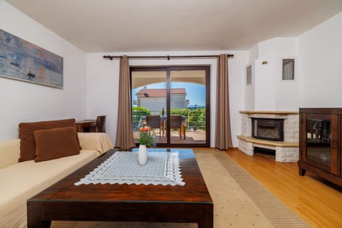 Apartment Dani - Unit 370950-13