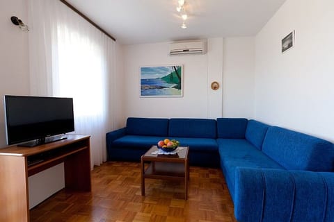 Apartment Lana - Unit 370953-13