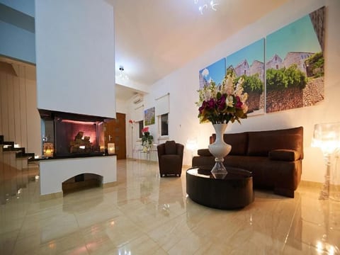 Villa Jessie - Unit 370959-13