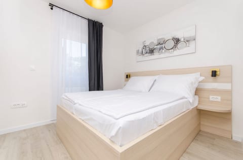 Apartments Luxury Villa V2 with rooftop - Unit 370976-13