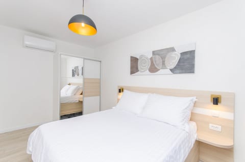 Apartments Luxury Villa V2 with rooftop - Unit 370977-13