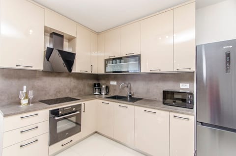 Apartments Luxury Villa V2 with rooftop - Unit 370978-13