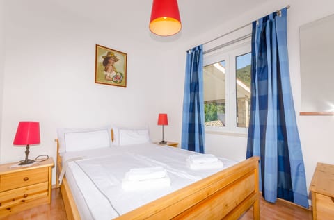 Apartments Mrvelj - Unit 371045-13