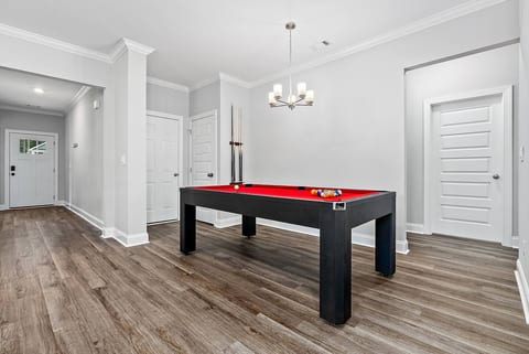 Lakefront 5 BR | Patio+Grill | RTJ | Game Room