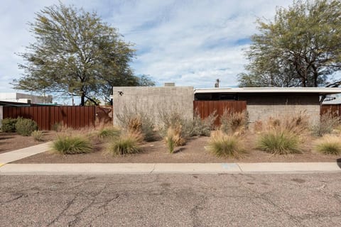 The Claremont 1 - Mid Century Modern Home Off Restaurant Row