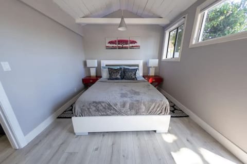 Remodeled 2BR Home w/ Patio NoHo Arts District p14