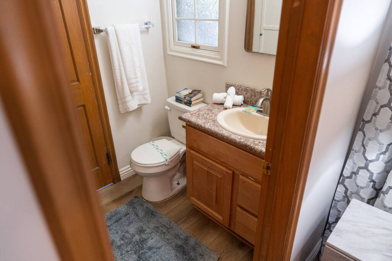 POOL!: 4BR BURBANK HOUSE w/ *SWIMMING POOL* and LARGE FENCED PATIO/YARD (p12) - Burbank