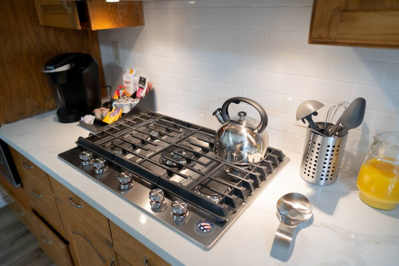 Virtual Tour: https://my.matterport.com/show/?m=69HM9Eq79Nr

We got the kettle, Keurig coffee maker and 5 burner stove