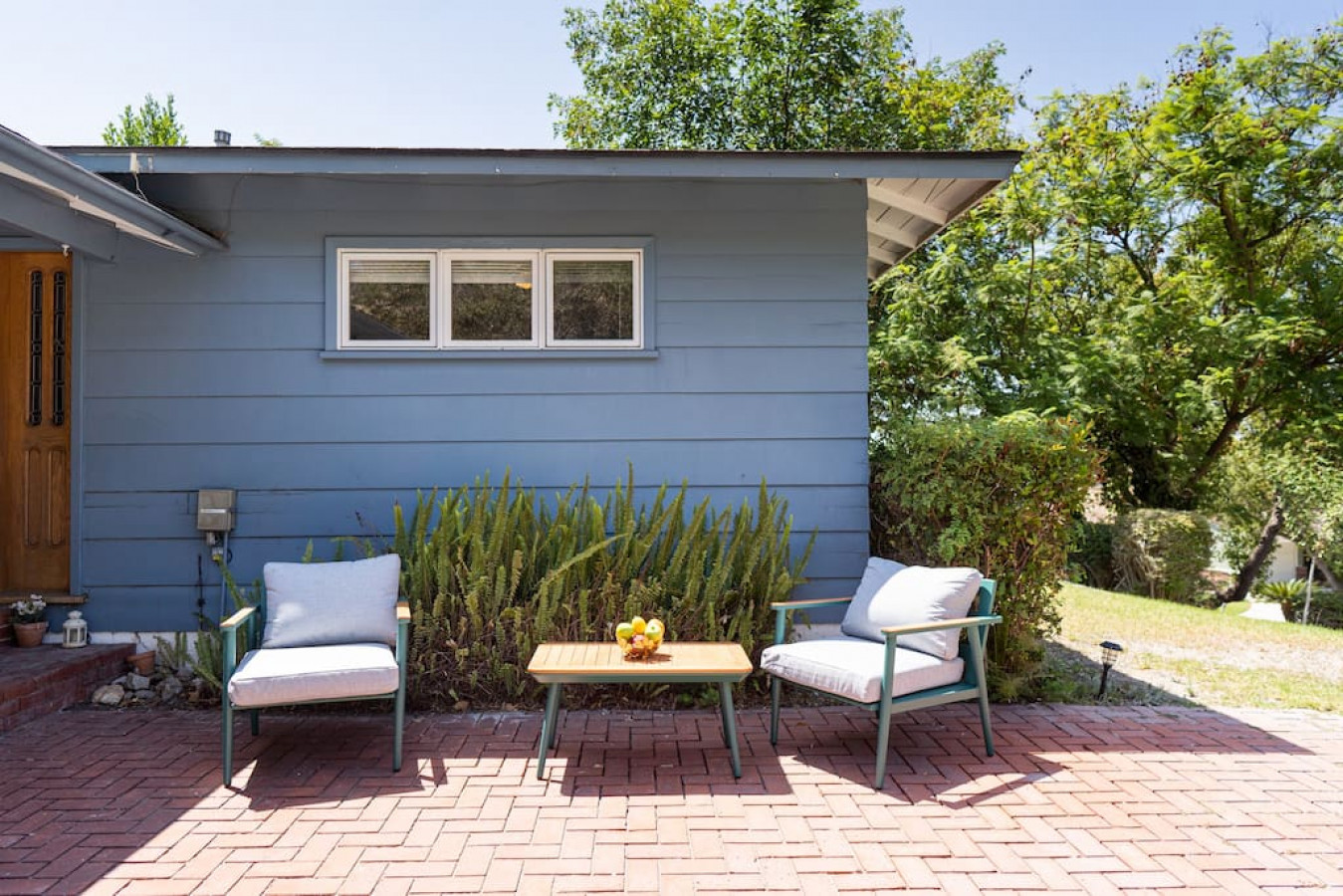 POOL!: 4BR BURBANK HOUSE w/ *SWIMMING POOL* and LARGE FENCED PATIO/YARD (p12) - Burbank