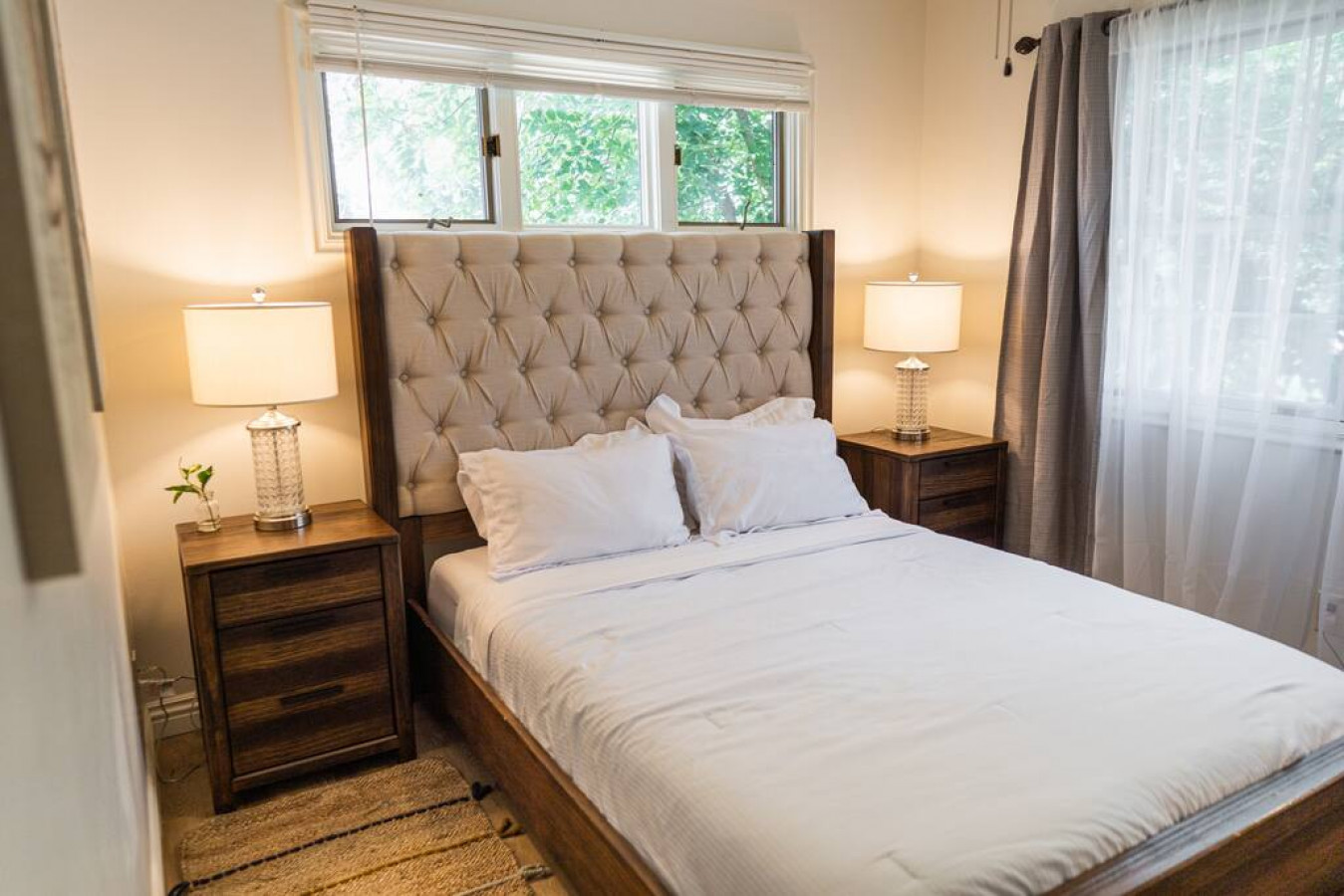 POOL!: 4BR BURBANK HOUSE w/ *SWIMMING POOL* and LARGE FENCED PATIO/YARD (p12) - Burbank