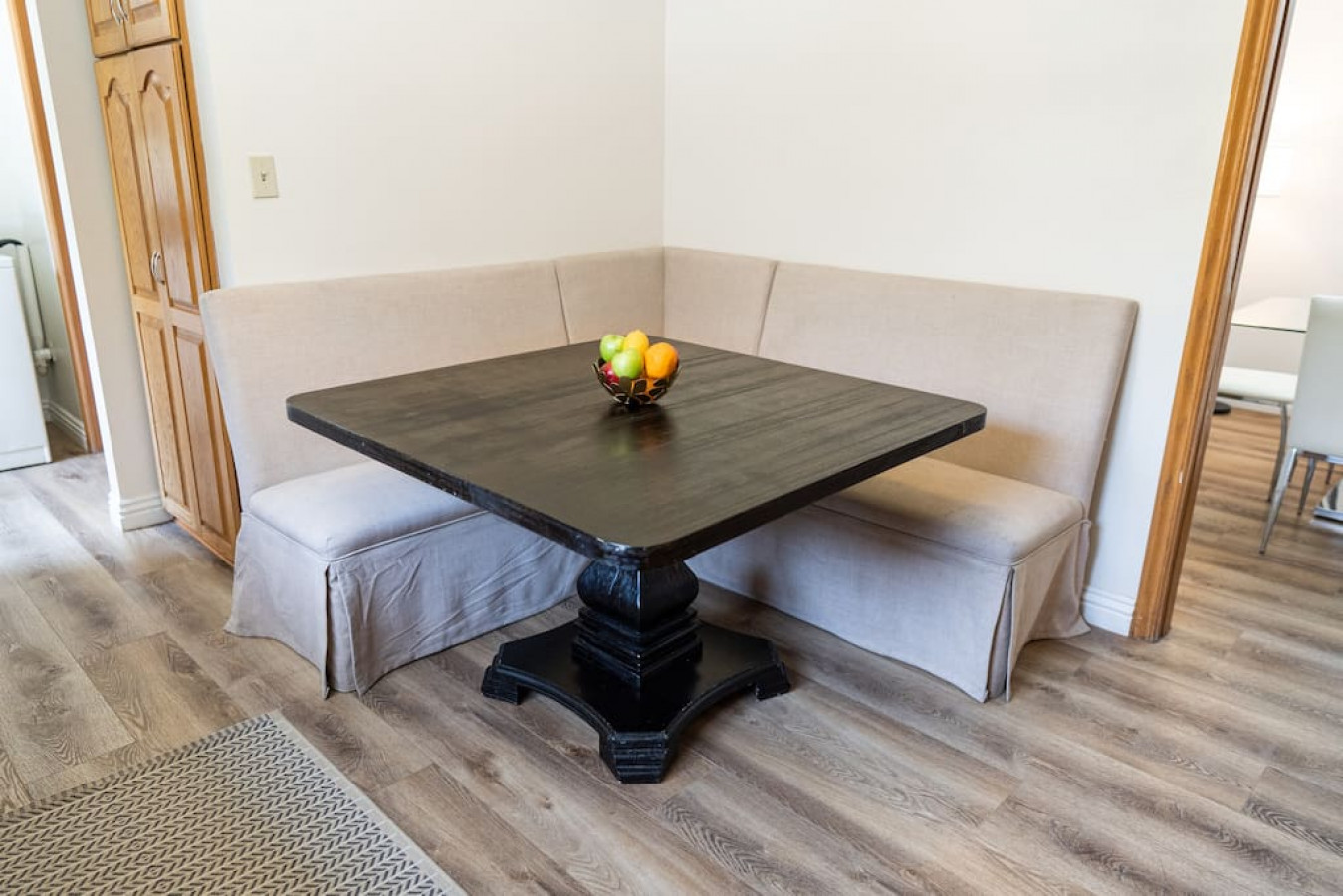 POOL!: 4BR BURBANK HOUSE w/ *SWIMMING POOL* and LARGE FENCED PATIO/YARD (p12) - Burbank