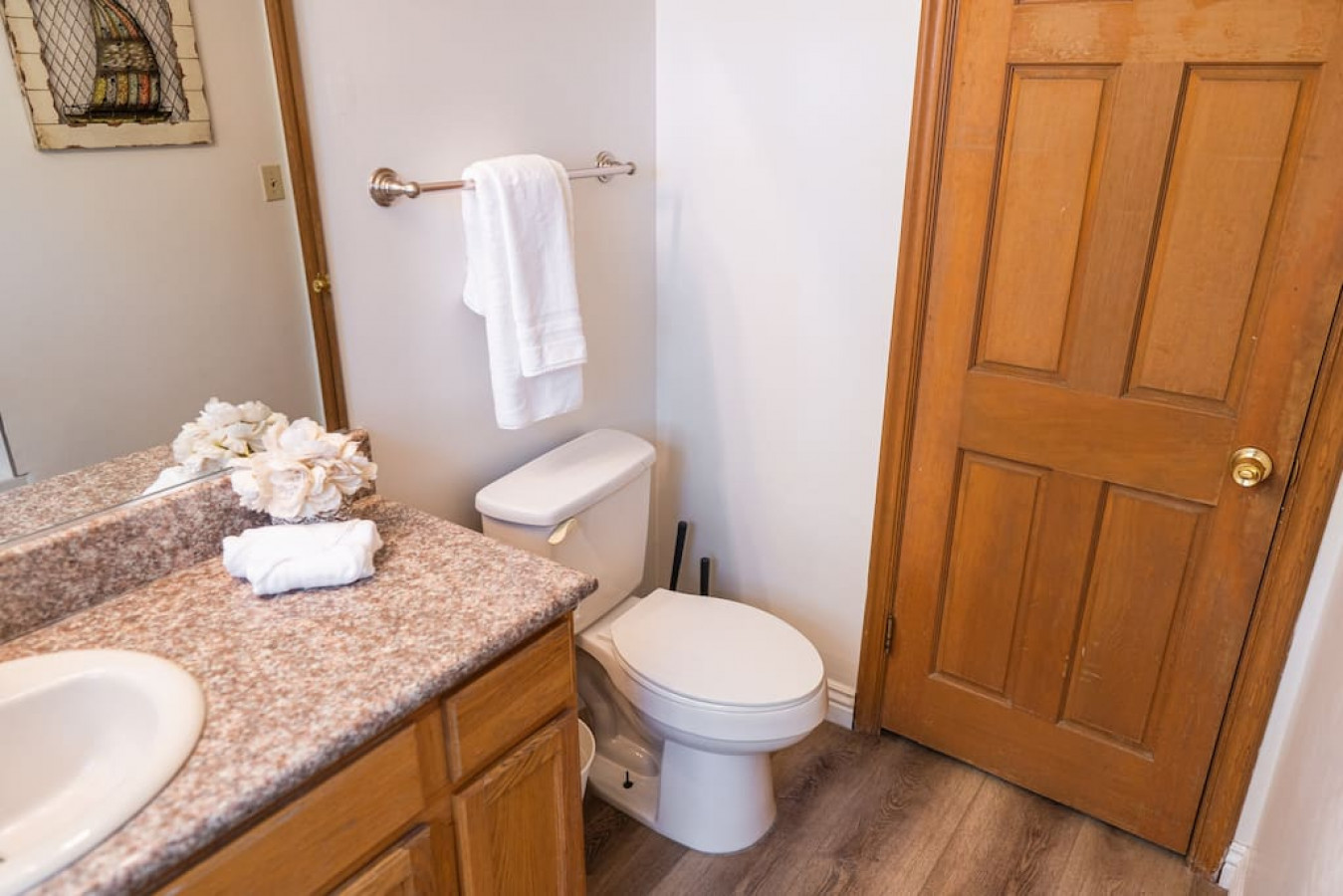 POOL!: 4BR BURBANK HOUSE w/ *SWIMMING POOL* and LARGE FENCED PATIO/YARD (p12) - Burbank